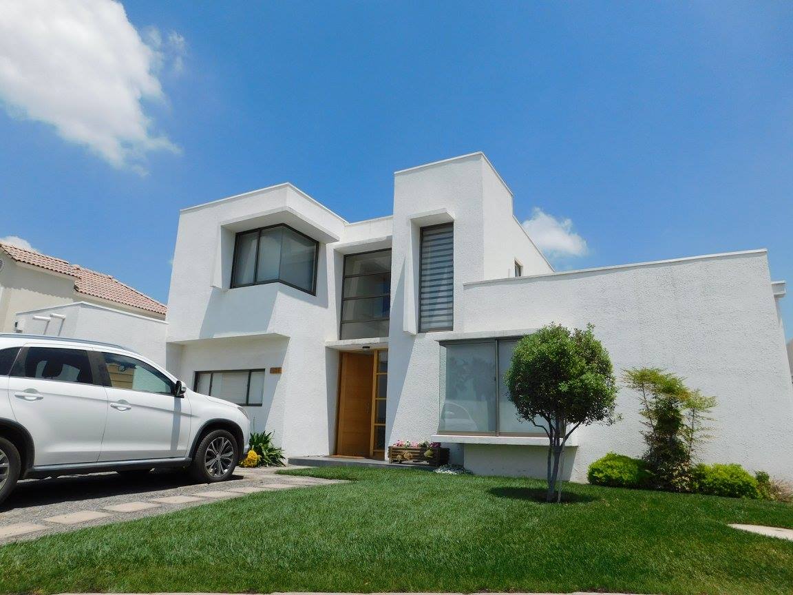 CONDOMINIO SANTA ELENA, CHICUREO NORTE.